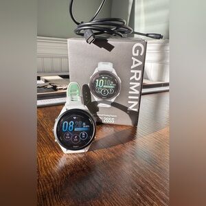 Garmin Forerunner 265S Mint and White Smartwatch